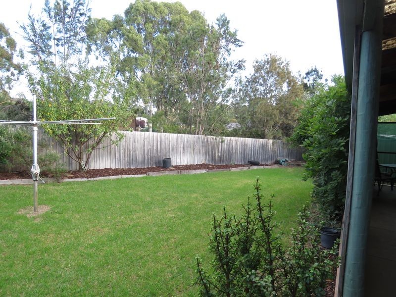 10 White Court, Eagle Point VIC 3878