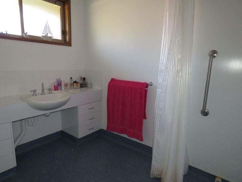 18 Waratah Avenue, Paynesville VIC 3880