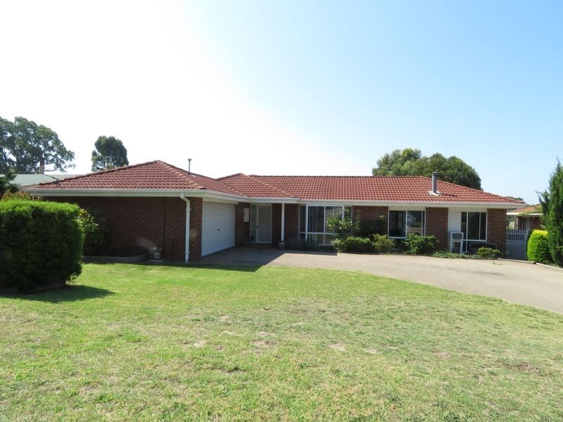 100 Newlands Drive, Paynesville VIC 3880