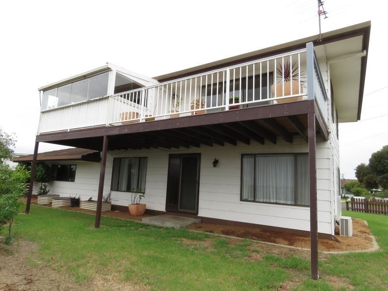26 Kings Road, Paynesville VIC 3880
