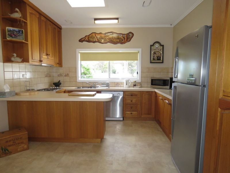 68 Eagle Point Road, Eagle Point VIC 3878