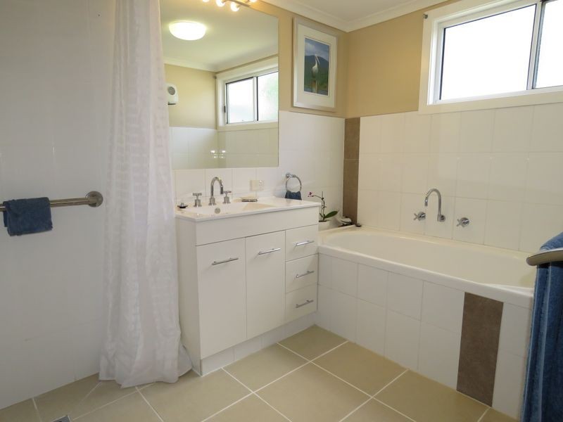 68 Eagle Point Road, Eagle Point VIC 3878