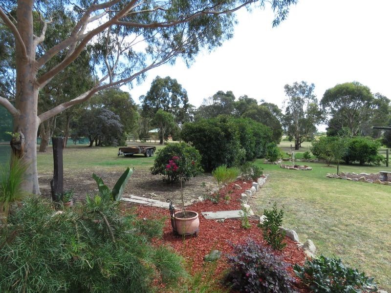 68 Eagle Point Road, Eagle Point VIC 3878