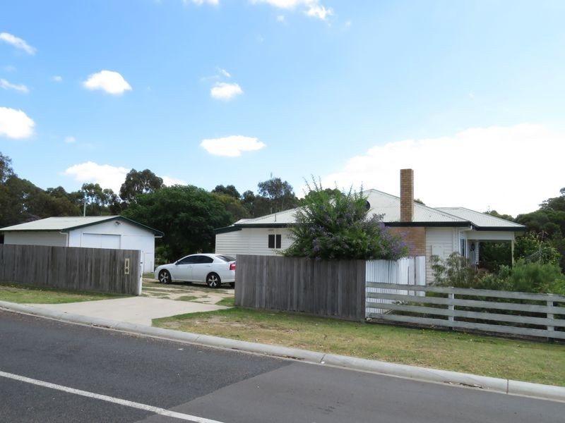 68 Eagle Point Road, Eagle Point VIC 3878