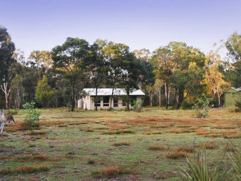 15 Centre Road, Raymond Island VIC 3880