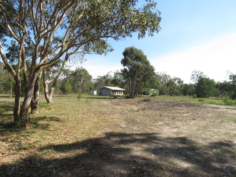 15 Centre Road, Raymond Island VIC 3880