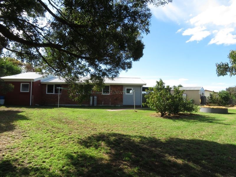 18 Crown Ridge Avenue, Newlands Arm VIC 3875