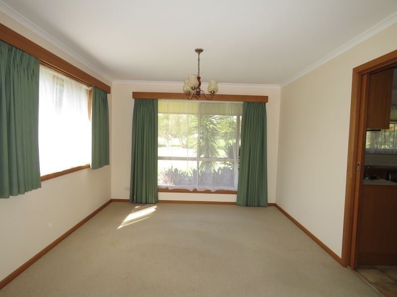 27 Simpson Drive, Newlands Arm VIC 3875
