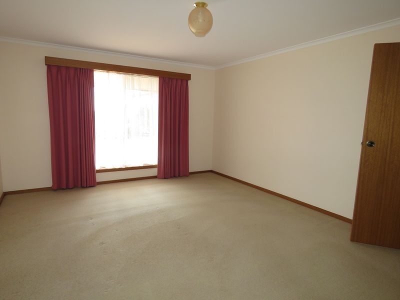 27 Simpson Drive, Newlands Arm VIC 3875