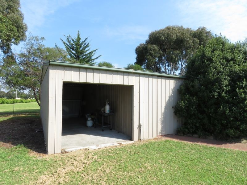 27 Simpson Drive, Newlands Arm VIC 3875