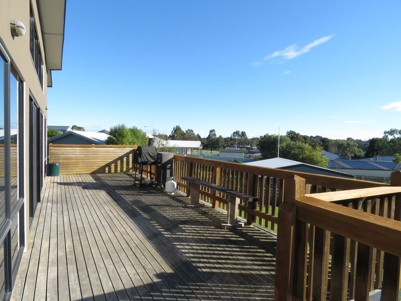 25 Village Fair Drive, Newlands Arm VIC 3875