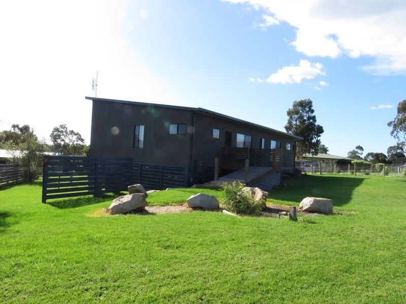 25 Village Fair Drive, Newlands Arm VIC 3875