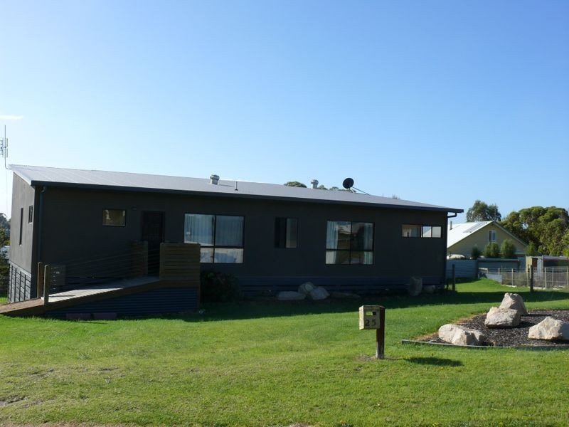 25 Village Fair Drive, Newlands Arm VIC 3875