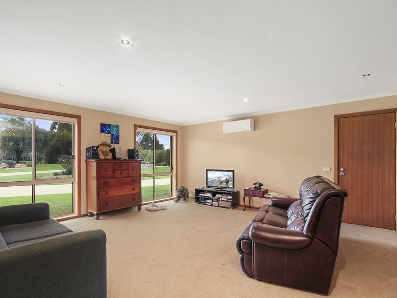 45 Boyd Court, Eagle Point VIC 3878