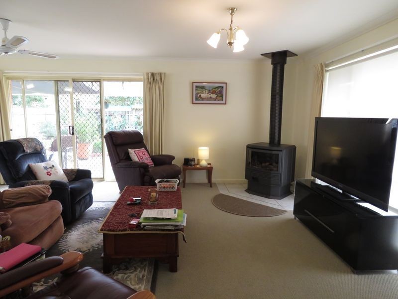 8 Callistemon Court, Paynesville VIC 3880