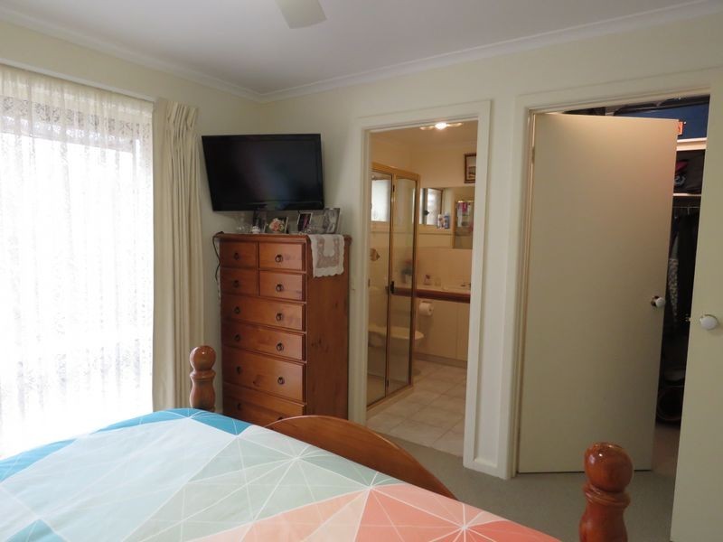 8 Callistemon Court, Paynesville VIC 3880