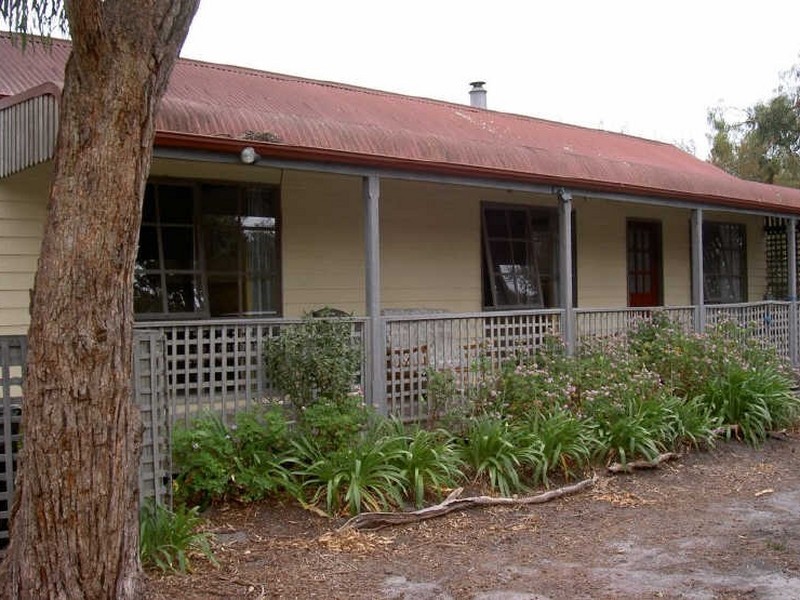 Raymond Island VIC 3880