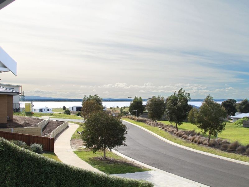 5 Magnetic Retreat, Paynesville VIC 3880