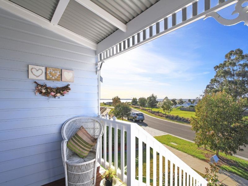 5 Magnetic Retreat, Paynesville VIC 3880
