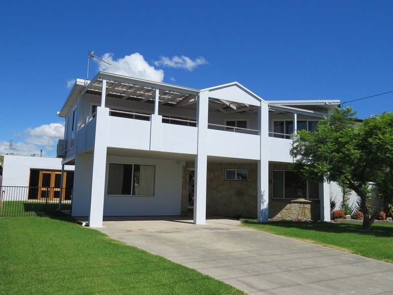 5 Marina Drive, Paynesville VIC 3880