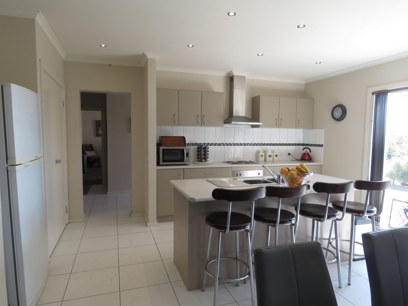 50 Corins Crescent, Newlands Arm VIC 3875