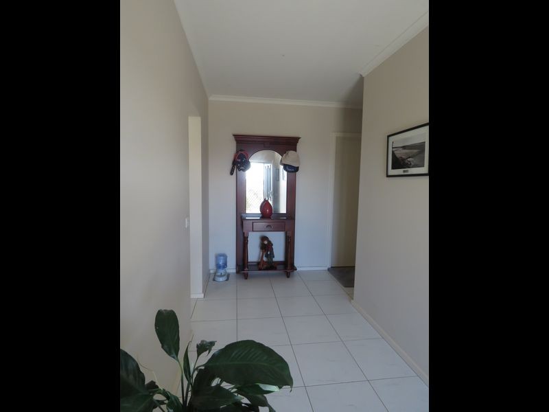 50 Corins Crescent, Newlands Arm VIC 3875