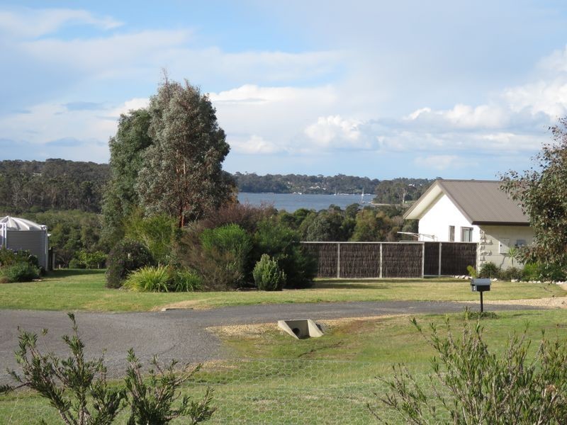 50 Corins Crescent, Newlands Arm VIC 3875