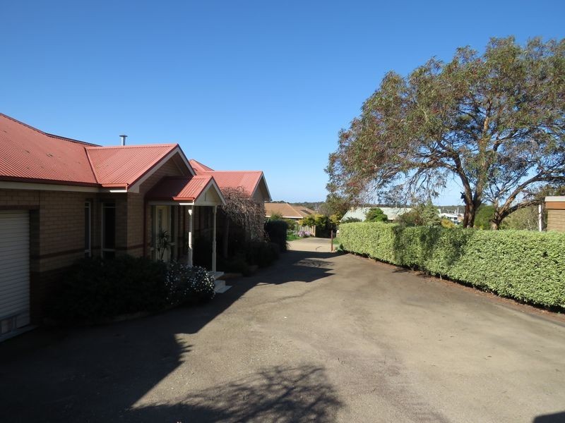 2/22 Schooner Terrace, Paynesville VIC 3880