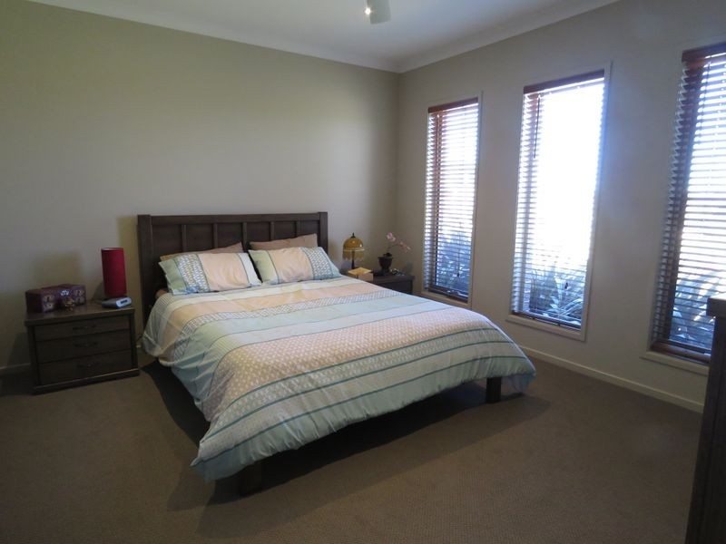 24 The Crescent, Eagle Point VIC 3878