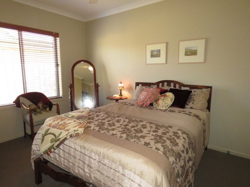 24 The Crescent, Eagle Point VIC 3878