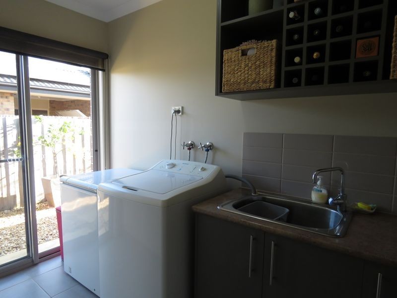 24 The Crescent, Eagle Point VIC 3878
