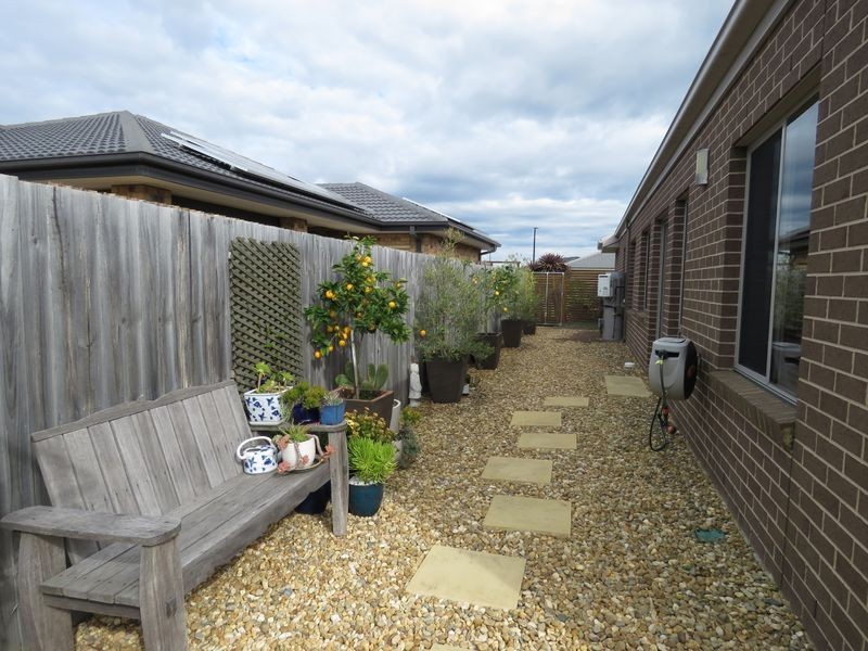24 The Crescent, Eagle Point VIC 3878