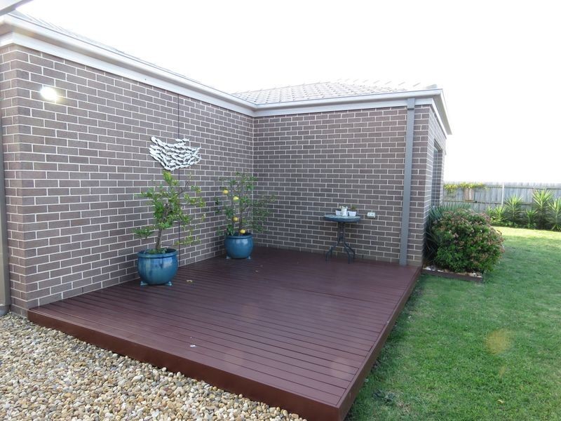 24 The Crescent, Eagle Point VIC 3878