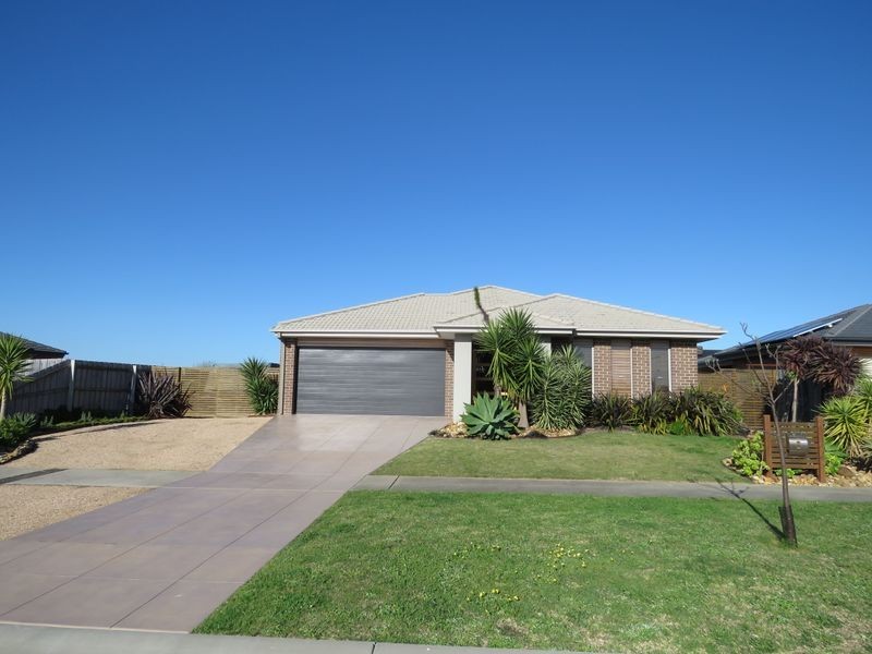24 The Crescent, Eagle Point VIC 3878