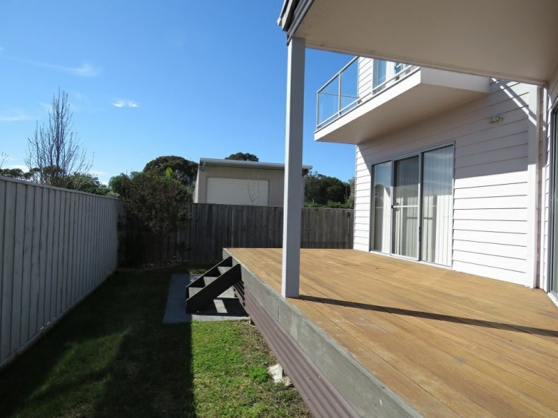 House 1/157 Bay Road, Eagle Point VIC 3878