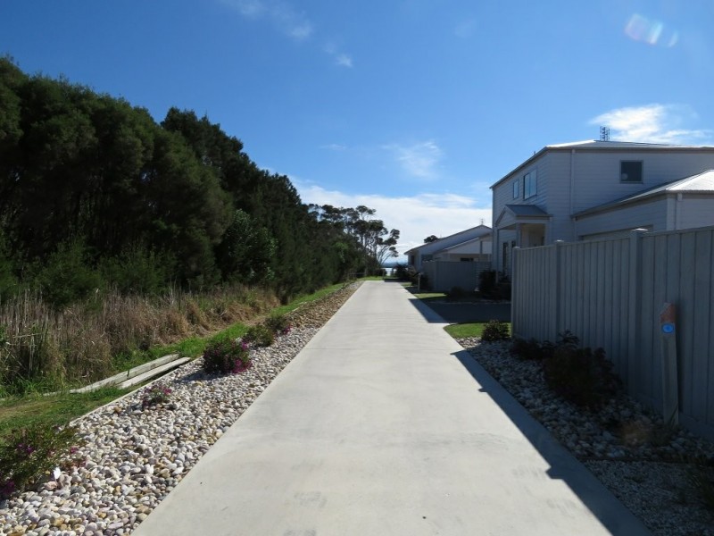 House 1/157 Bay Road, Eagle Point VIC 3878