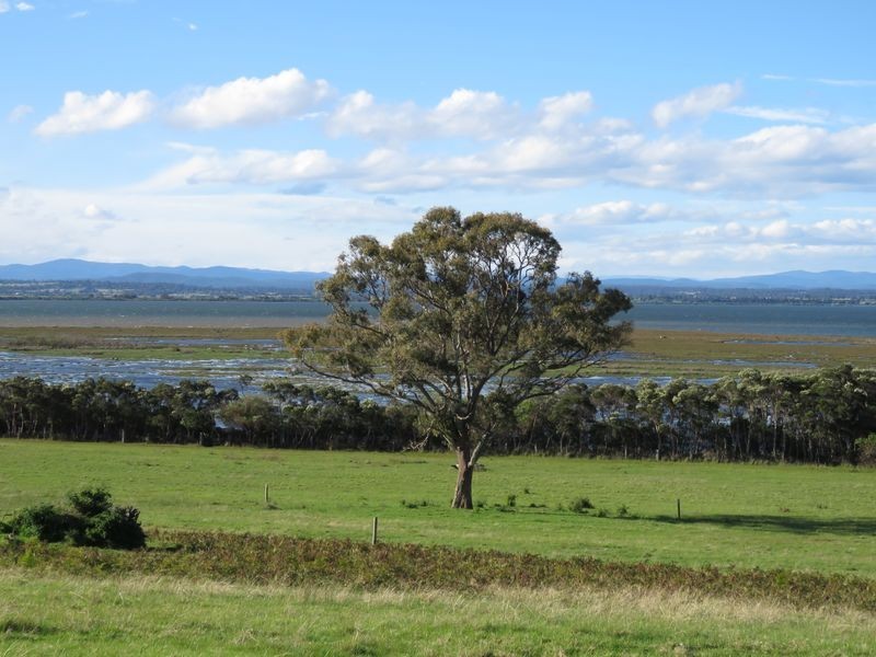 18 Fullarton Drive, Paynesville VIC 3880