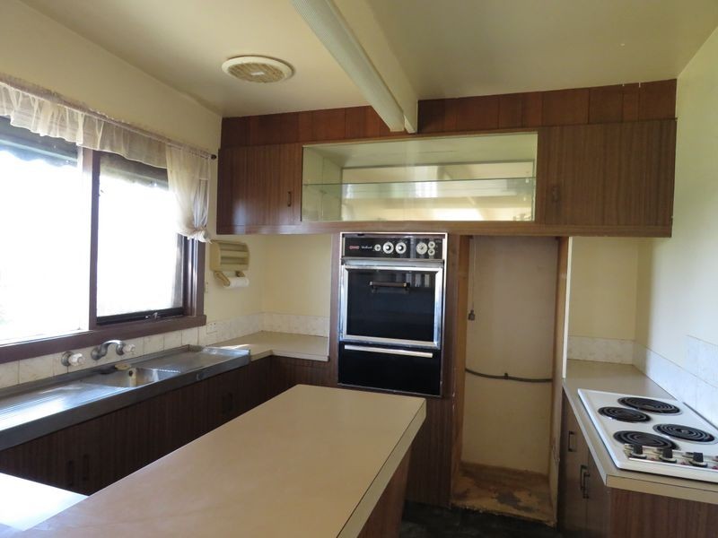 97 Bay Road, Eagle Point VIC 3878