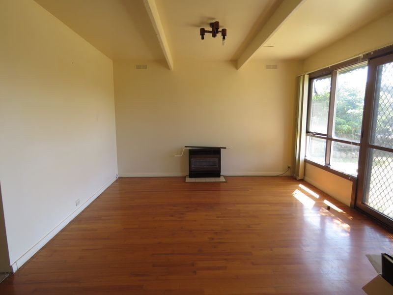 97 Bay Road, Eagle Point VIC 3878