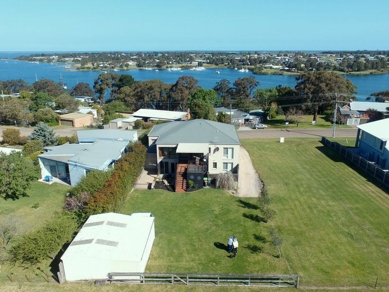 182 Newlands Drive, Paynesville VIC 3880