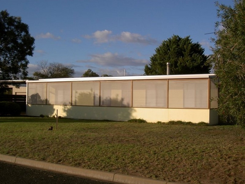 3 Lake Tide Avenue, Newlands Arm VIC 3875