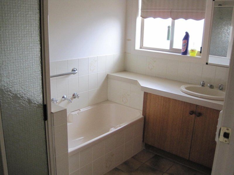 2/14 Wellington Street, Paynesville VIC 3880