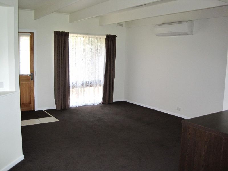 14 Eleventh Parade, Raymond Island VIC 3880