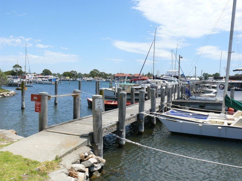 70 Twelfth Avenue, Raymond Island VIC 3880