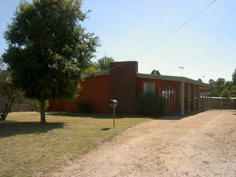 4 Bungaree Avenue, Paynesville VIC 3880