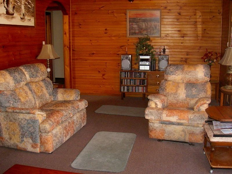 4 Bungaree Avenue, Paynesville VIC 3880