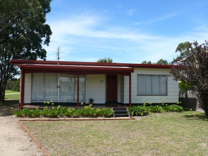 101 Bay Road, Eagle Point VIC 3878
