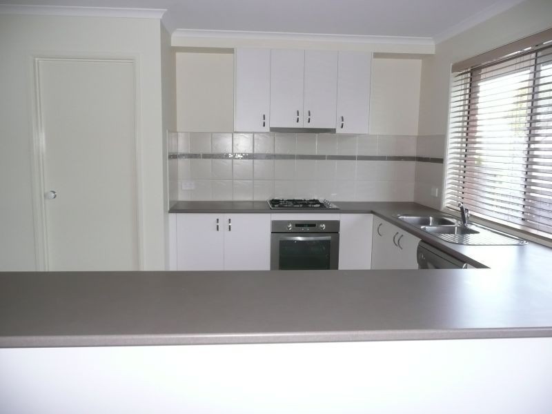 24 Schooner Terrace, Paynesville VIC 3880