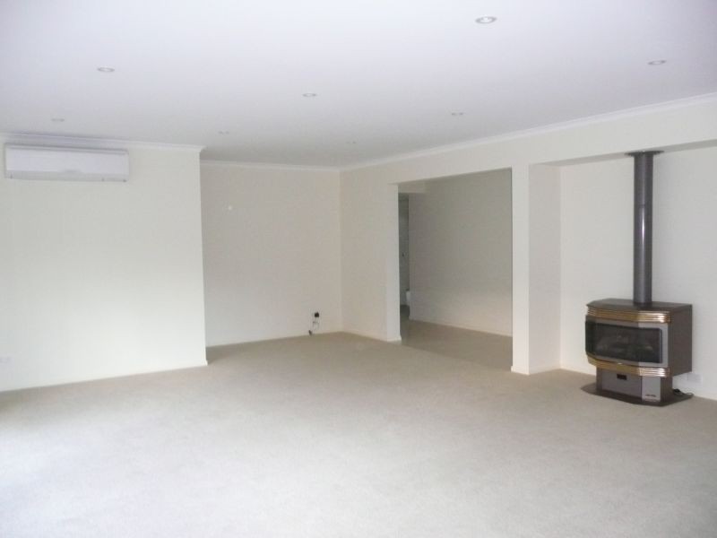 24 Schooner Terrace, Paynesville VIC 3880