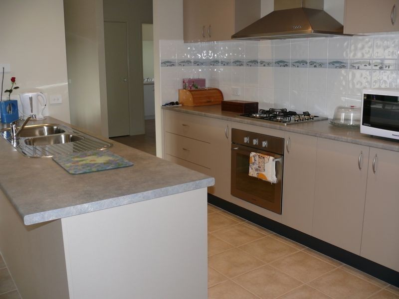 33 Gilsenan Street, Paynesville VIC 3880